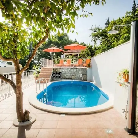 Appartamento Nina- Double With Garden View